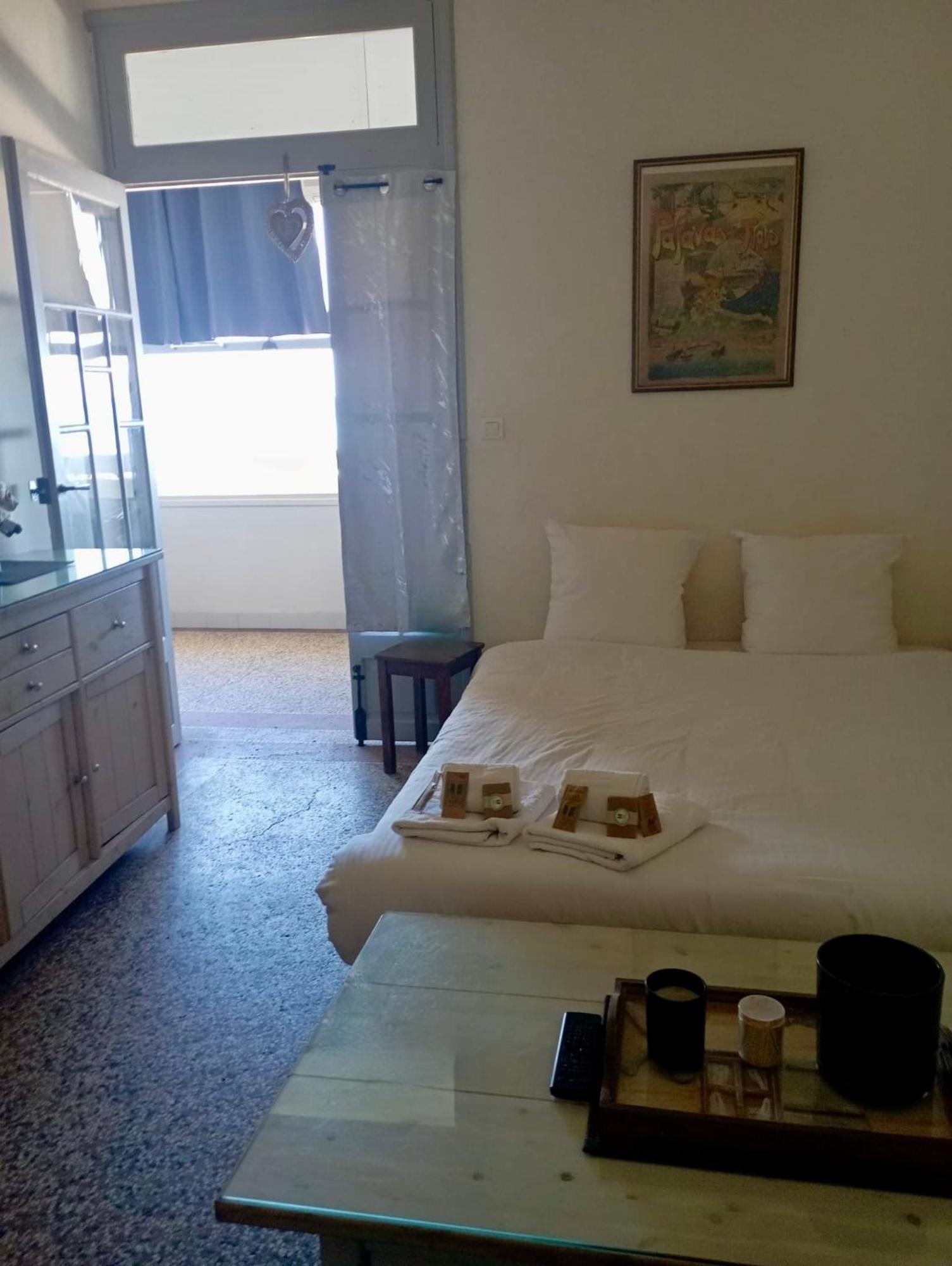 Face A La Mer, Appartement Pour 4 Personnes Sur La Rive Droite 帕拉瓦莱弗洛 外观 照片