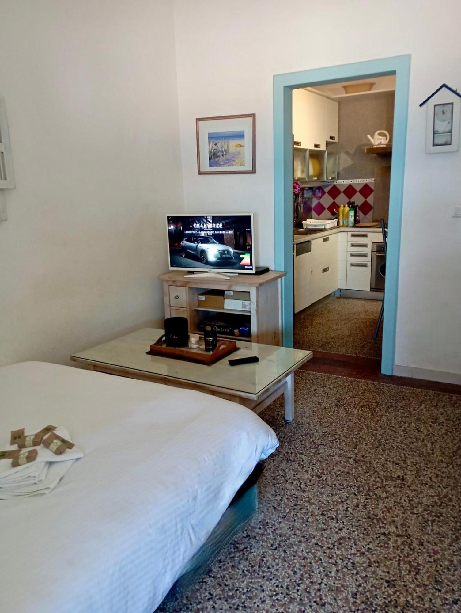 Face A La Mer, Appartement Pour 4 Personnes Sur La Rive Droite 帕拉瓦莱弗洛 外观 照片